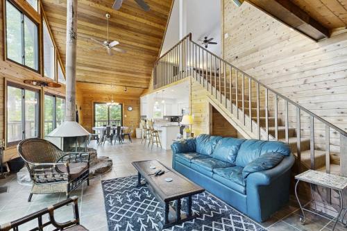 Livingston House | Sunset Chalet