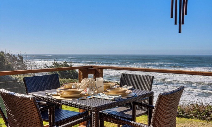 Arch Cape House | Sunset Cove - New Listing! - Beachcomber Vacation Homes