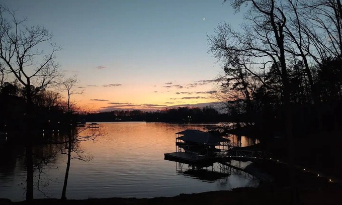 Six Mile Apartment | Sunset Cove on Lake Keowee!