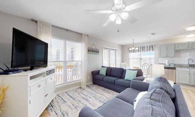 Fort Walton Beach Apartment | Sunset Dreamer @ Sunset Cottages, 5C