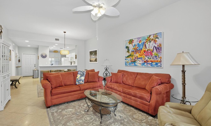 Tropical Cove Condo | Sunset Escape at Lexington CC Lake Village