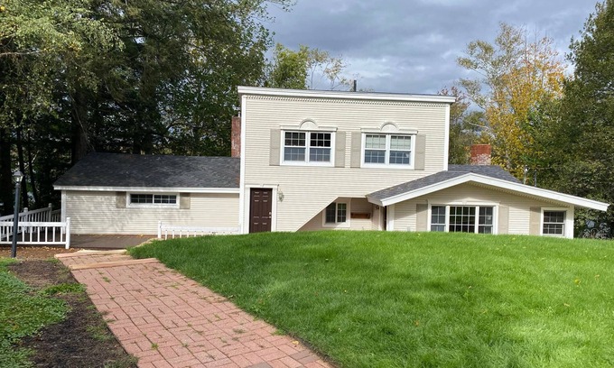 Madison House | Sunset facing Lakehouse on Wesserunsett Lake - Madison/Skowhegan/Waterville Area