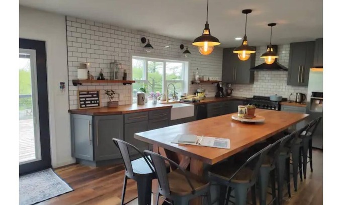 Ithaca House | Sunset Farm Home Hosted by Shannan