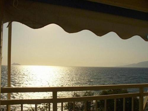 Neo Kalamaki Apartment | Sunset Holiday Home in Kalamaki