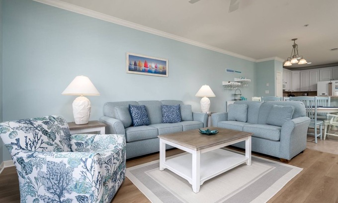 Sunset Island Condo | Sunset Island Condo, Indoor/Outdoor Pools, FREE Linen/Towel Pkg, Parking for 2