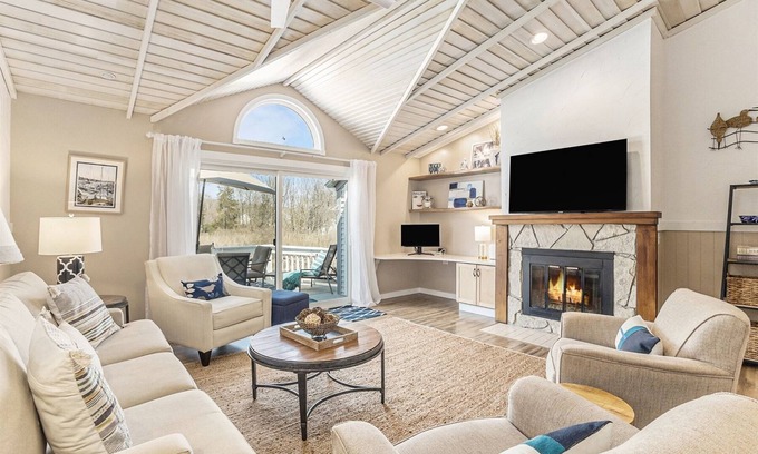 Douglas Condo | Sunset Landing: Waterfront Luxury Condo with High End Finishes Throughout
