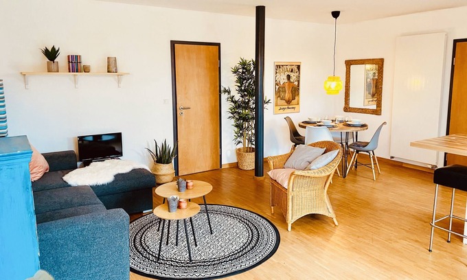 Sommerhausen Apartment | Sunset Lounge in Weinberglage