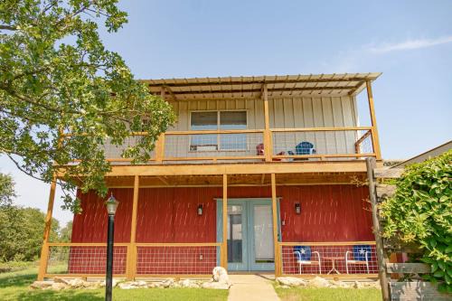 Nocona House | Sunset Oaks Retreat Events, Farm Animals & Views