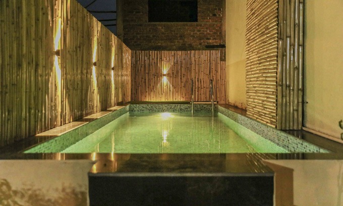 Karjat Hotel | Sunset Palazzo