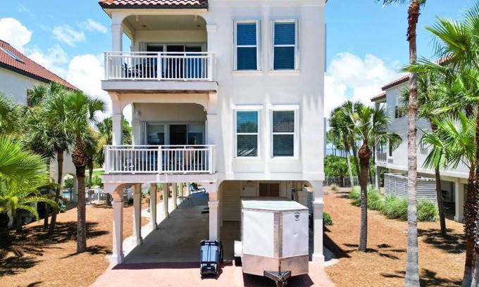 East End House | Sunset Paradise Gulf View Pool 4 KING Sunset Beach