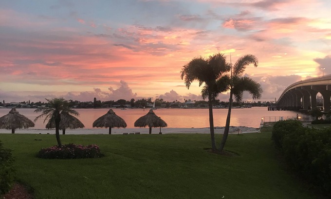 St. Petersburg Condo | Sunset Paradise, located in Isla Del Sol