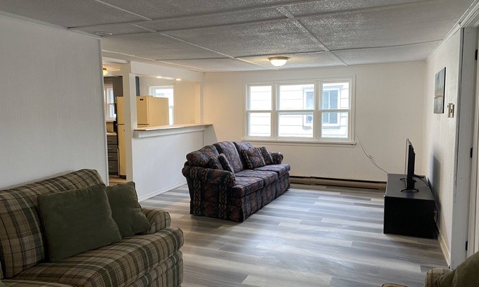 Sauble Beach Apartment | Sunset Paradise - Next to the beach with an amazing view!