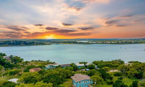 Canyon Lake House | Sunset Ridge 2King Beds Lake Hot Tub Pool