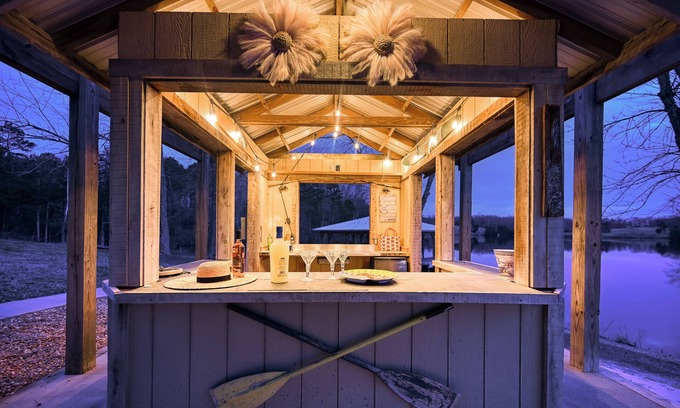 Livingston House | Sunset Shores at Lake Anna - Private, quiet oasis with your own boat launch!