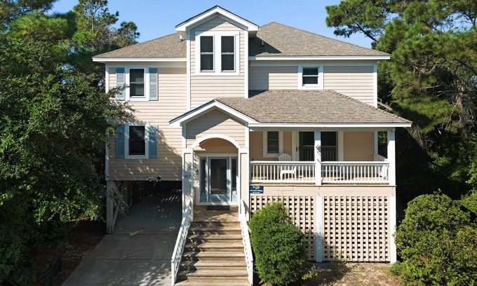 Monteray Shores House | Sunset Sound Corolla: Soundfront | Pool | Hot Tub