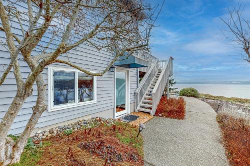 Camano Island Hotel | Sunset Studio
