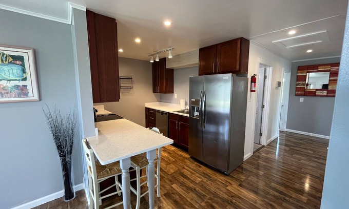 Pretty Bayou House | Sunset View 10 min to Gulf Coast Emerald Beaches - Pet-Friendly!