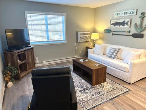 Bridgman House | Sunset Villa B8