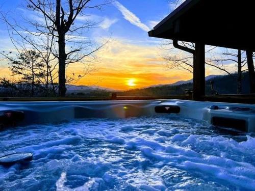 Bryson City House | Sunset Vista