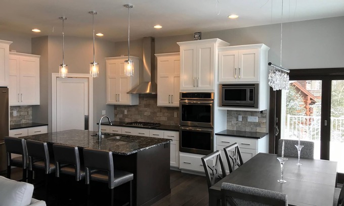 Sturgeon Bay House | SUNSETS ON THE BLUFF! WATERVIEW!