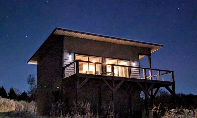 Warne House | Sunsets over the mountains! Deer grazing daily! A truly pastoral setting!