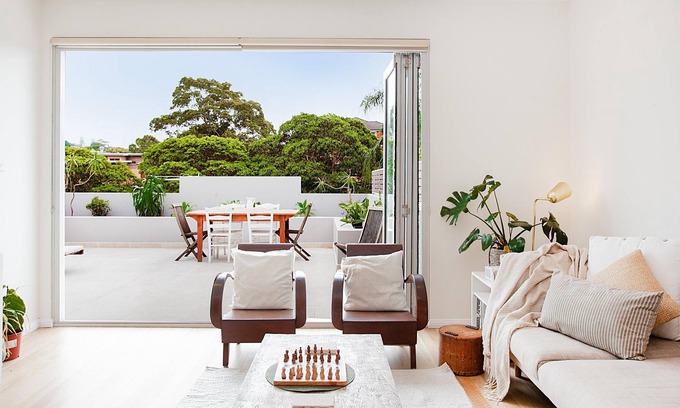 Coogee House | Sunshine Coogee (IH) - Calming five bedroom house with stunning sundeck.