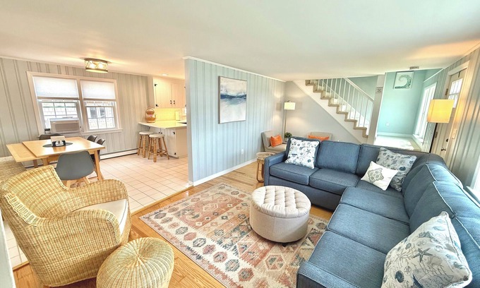 Salisbury House | Sunshine House steps from Beach!