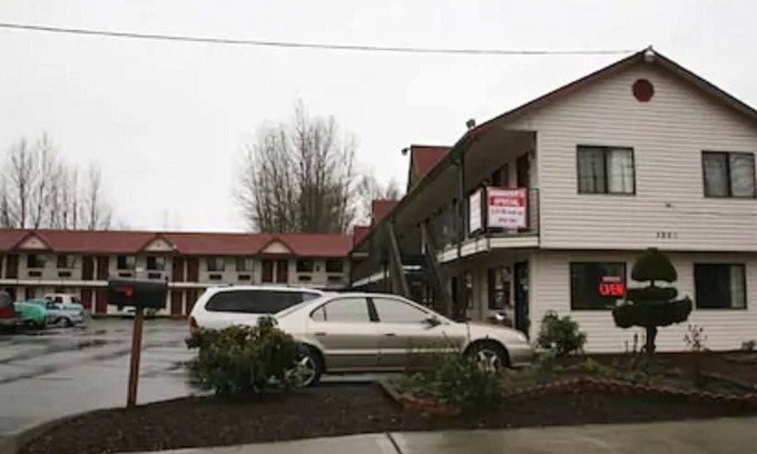 Fife Hotel | Sunshine Motel