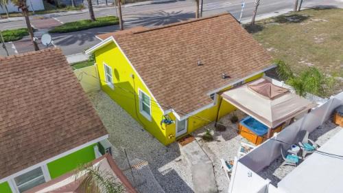 Largo Apartment | Sunshine Tropical Villa