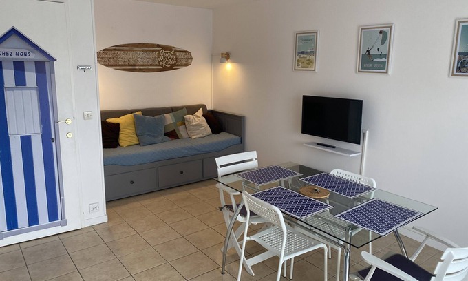 Merville-Franceville-Plage Apartment | Super seaside duplex, history nature sport.