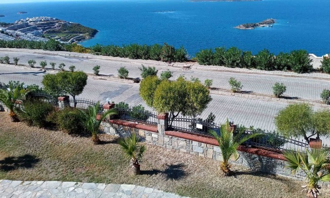 Bogazici Apartment | Super 2 + 1 Garden Floor Apartment in Bodrum Flamingo Country Club