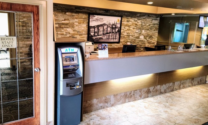 Fort Saskatchewan Hotel | Super 8 by Wyndham Fort Saskatchewan