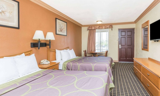 Azusa Hotel | Super 8 by Wyndham Azusa