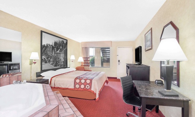 Mohawk Hotel | Super 8 by Wyndham Bulls Gap Greeneville Area