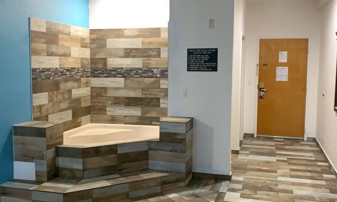Bethune Grant Hotel | Super 8 by Wyndham Daytona Beach