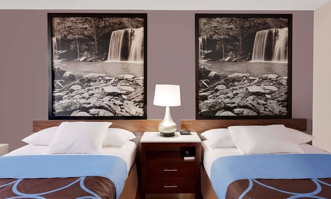 Fayetteville Hotel | Super 8 by Wyndham Fayetteville