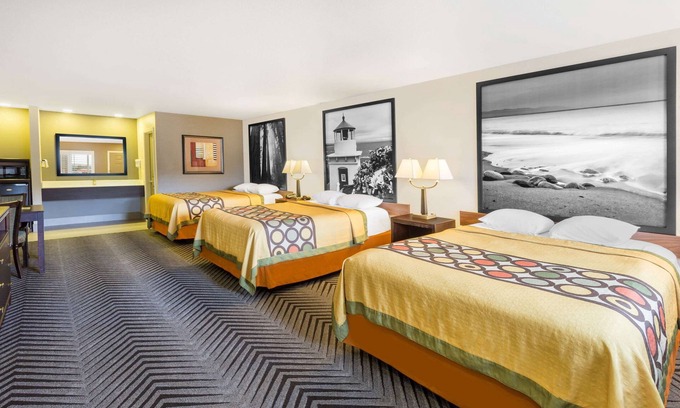 Fortuna Hotel | Super 8 by Wyndham Fortuna
