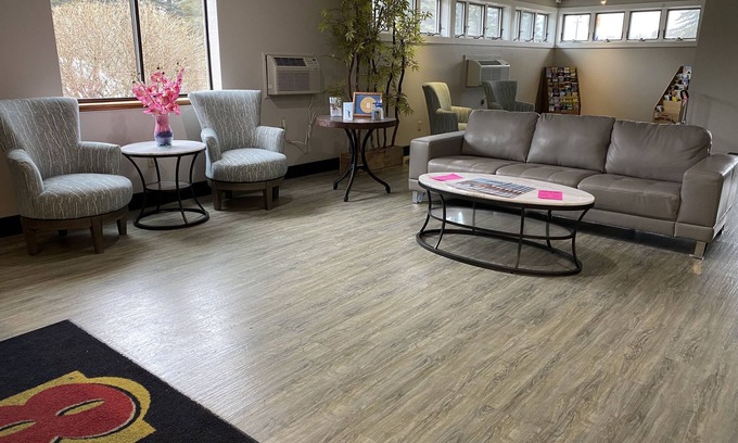 Houghton Lake Hotel | Super 8 by Wyndham Houghton Lake