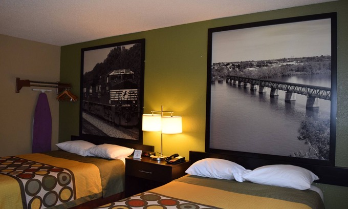 Homewood Hotel | Super 8 by Wyndham Homewood Birmingham Area