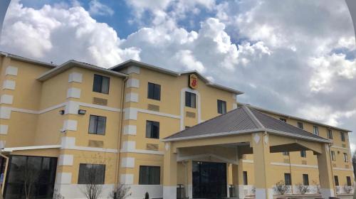 Tougaloo Hotel | Super 8 by Wyndham Jackson Ridgeland