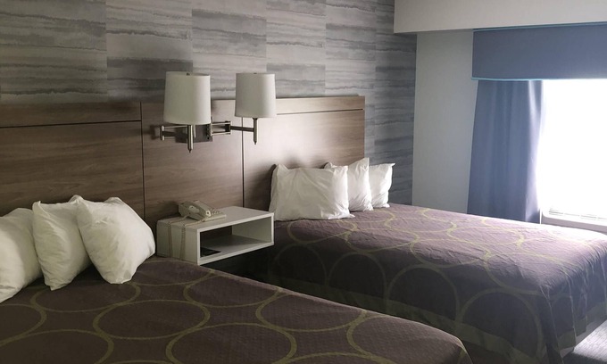Manchester Hotel | Super 8 by Wyndham Manchester Airport