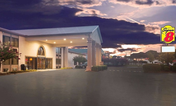 Oxford Hotel | Super 8 by Wyndham Oxford