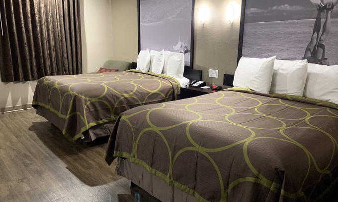 South Pensacola Hotel | Super 8 by Wyndham Pensacola NAS Area