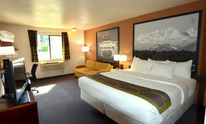 Port Angeles Hotel | Super 8 by Wyndham Port Angeles at Olympic National Park