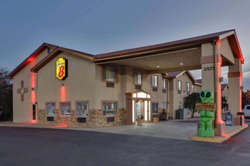 Roswell Hotel | Super 8 by Wyndham Roswell