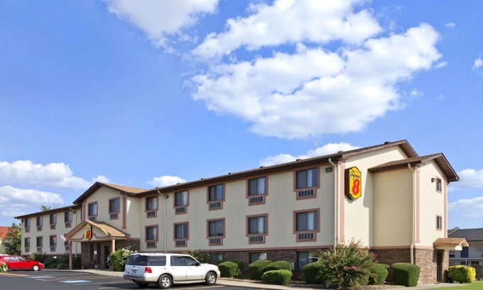 Russellville Hotel | Super 8 by Wyndham Russellville