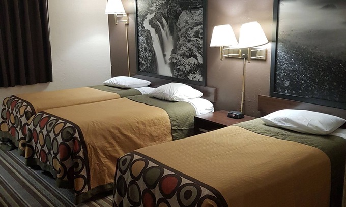 Shelton Hotel | Super 8 by Wyndham Shelton