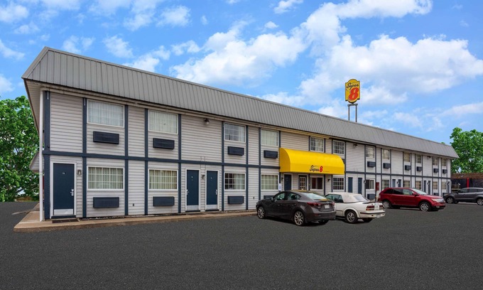 Wooster Hotel | Super 8 by Wyndham Wooster