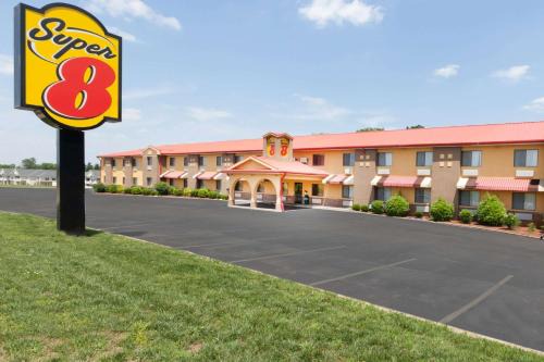 Bowling Green Hotel | Super 8 South by Wyndham