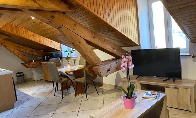 Saint-Claude Apartment | Super appartement loué meublé tout équipé